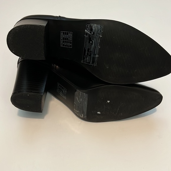 Like New Forever 21 Black Boots - Picture 4 of 7